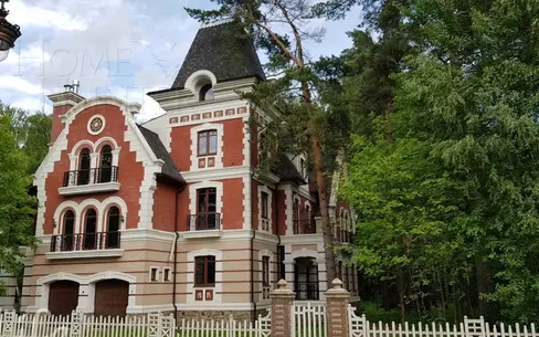 2-этажный коттедж 702 м² с отделкой