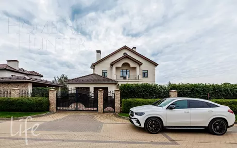 2-этажный коттедж 450 м² с отделкой