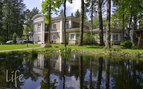 2-этажный коттедж 670 м² с отделкой