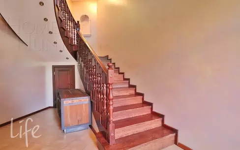 3-этажный таунхаус 408 м² с отделкой