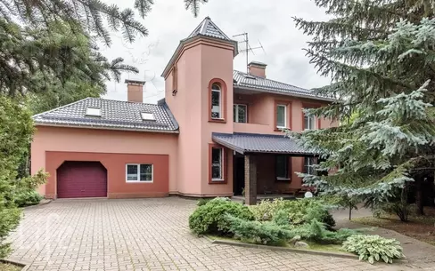 2-этажный коттедж 372 м² с отделкой