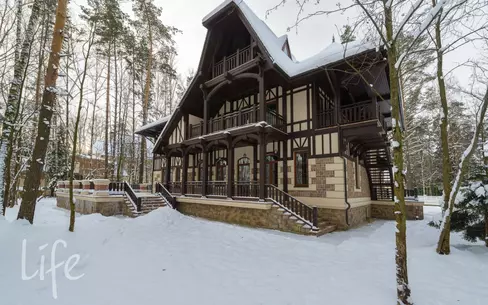 2-этажный коттедж 658 м² с отделкой