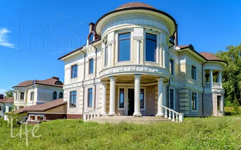 2-этажный коттедж 858 м² без отделки