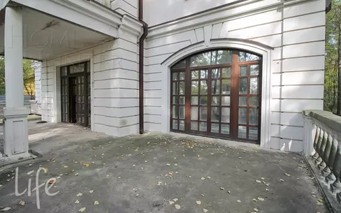 2-этажный коттедж 900 м² без отделки