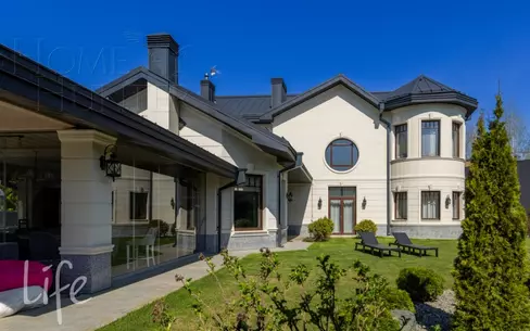 2-этажный коттедж 700 м² с отделкой