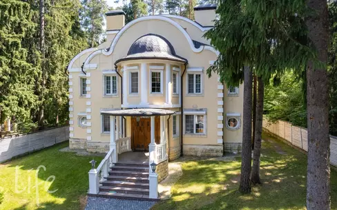 2-этажный коттедж 650 м² с отделкой