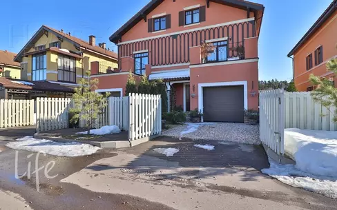 2-этажный таунхаус 252 м² с отделкой