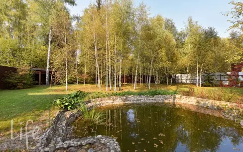 2-этажный коттедж 1 300 м² с отделкой