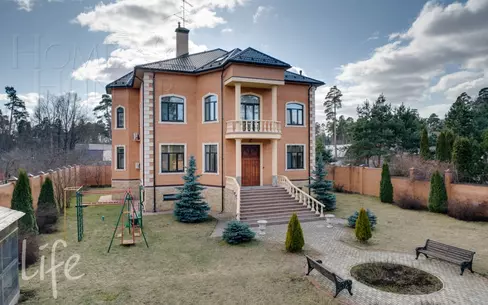 2-этажный коттедж 818 м² с отделкой