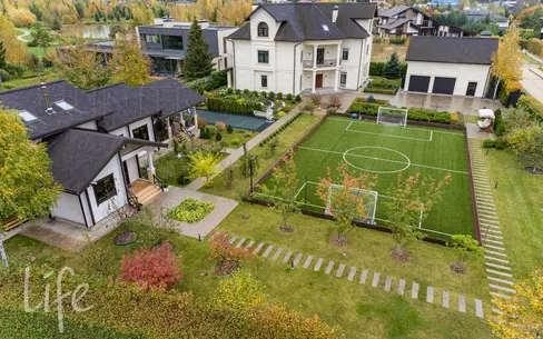 2-этажный коттедж 1 280 м² с отделкой