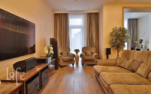 2-этажный таунхаус 290 м² с отделкой