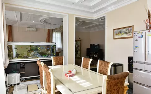 3-этажный коттедж 350 м² с отделкой