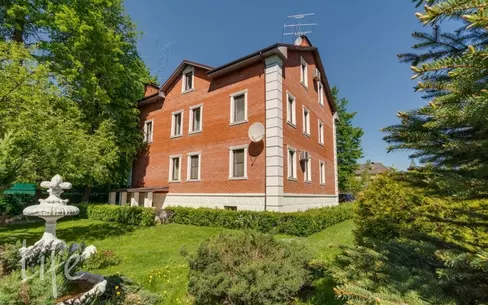 3-этажный коттедж 770 м² с отделкой