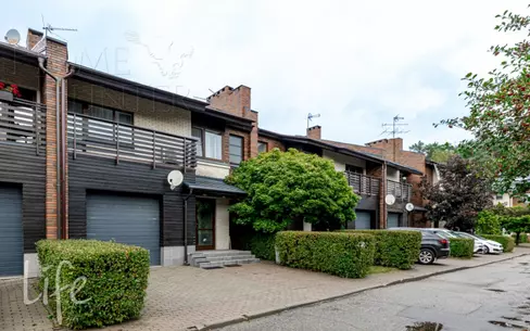 2-этажный таунхаус 220 м² с отделкой