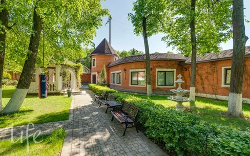 3-этажный коттедж 770 м² с отделкой