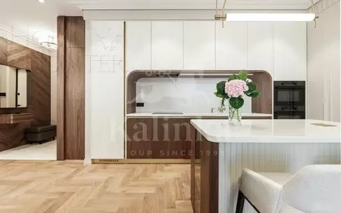 3-КОМН. КВАРТИРА С ОТДЕЛКОЙ 100 М² НА 3 ЭТАЖЕ