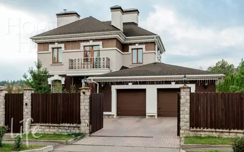 2-этажный коттедж 400 м² с отделкой