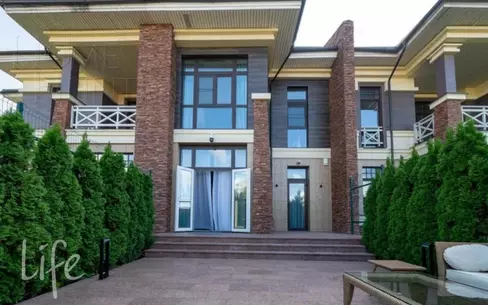 2-этажный таунхаус 290 м² с отделкой