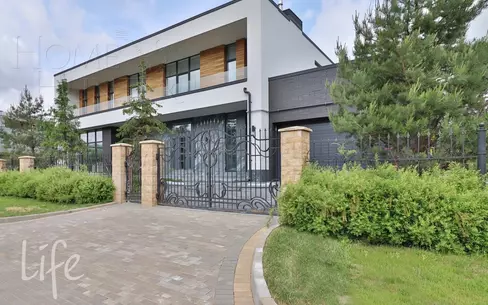 2-этажный коттедж 705 м² с отделкой