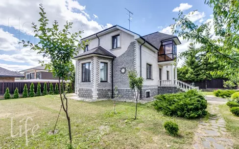 2-этажный коттедж 360 м² с отделкой