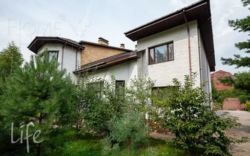 2-этажный коттедж 500 м² с отделкой