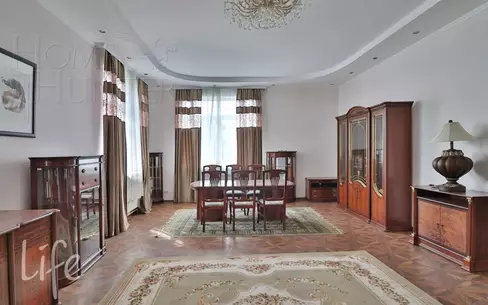 2-этажный коттедж 320 м² с отделкой