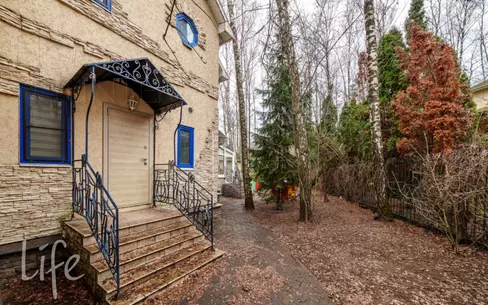 2-этажный коттедж 285 м² с отделкой