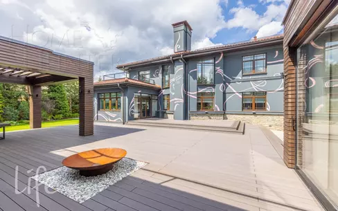 2-этажный коттедж 550 м² с отделкой