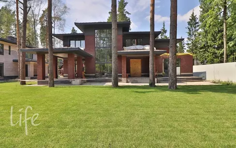 2-этажный коттедж 460 м² без отделки