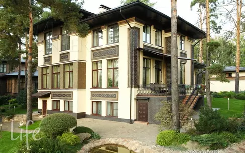 2-этажный коттедж 700 м² с отделкой