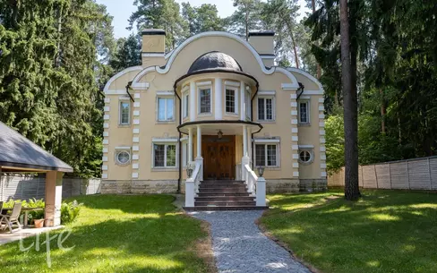 2-этажный коттедж 650 м² с отделкой