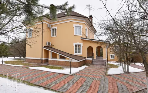 2-этажный коттедж 700 м² с отделкой