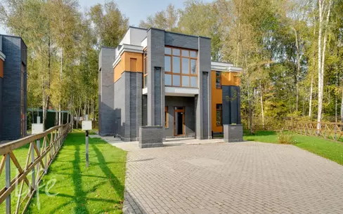 2-этажный коттедж 259 м² без отделки