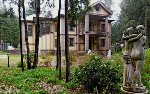 2-этажный коттедж 1 500 м² с отделкой