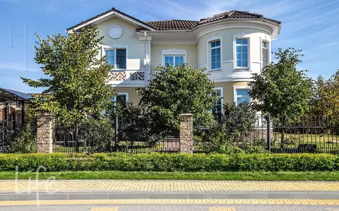 2-этажный коттедж 366 м² без отделки