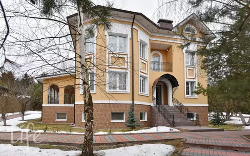 2-этажный коттедж 700 м² с отделкой