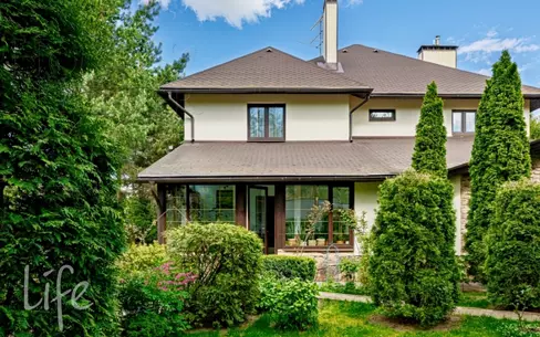 2-этажный коттедж 450 м² с отделкой