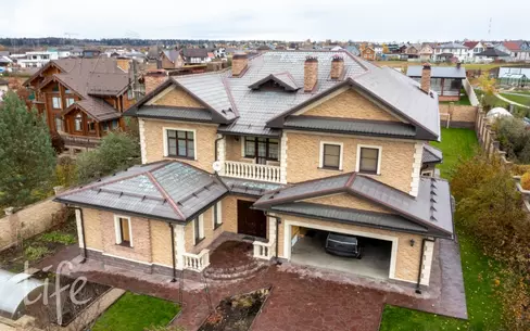 2-этажный коттедж 450 м² с отделкой