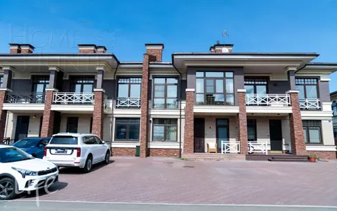 2-этажный таунхаус 290 м² с отделкой