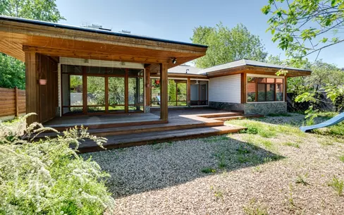 1-этажный коттедж 240 м² с отделкой