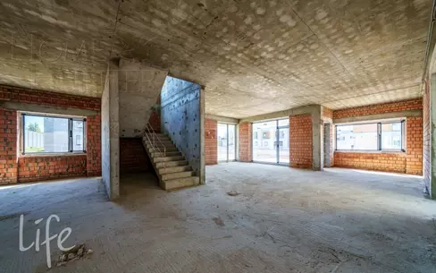 2-этажный коттедж 363 м² без отделки