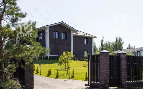 2-этажный коттедж 495.7 м² с отделкой