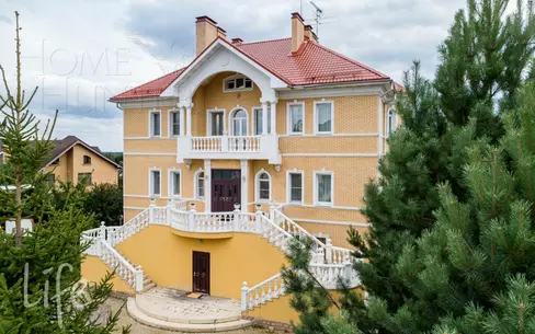 3-этажный коттедж 750 м² с отделкой