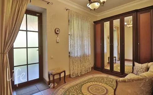 2-этажный таунхаус 345 м² с отделкой