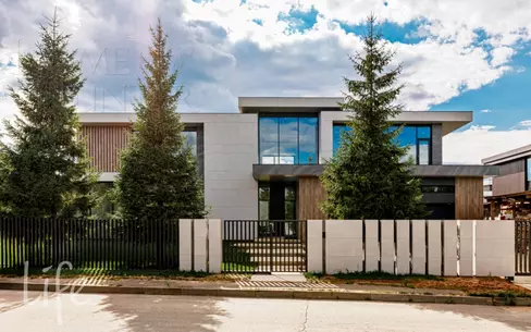 2-этажный коттедж 891 м² без отделки