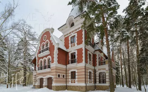 2-этажный коттедж 702 м² с отделкой