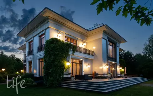 3-этажный коттедж 1 315 м² с отделкой