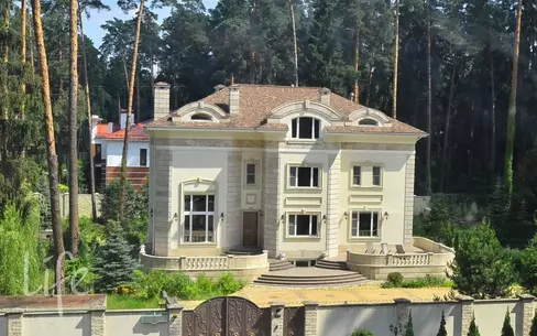 2-этажный коттедж 800 м² с отделкой