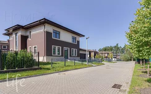 2-этажный коттедж 372.4 м² без отделки