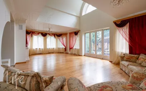 2-этажный коттедж 370 м² с отделкой